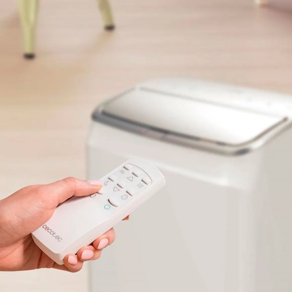 Aire acondicionado portátil Cecotec ForceClima 12600 Soundless Heating con mando 1340W 12000btu A blanco