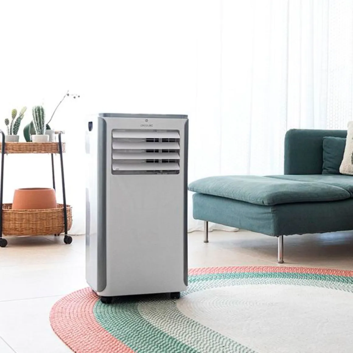 Aire acondicionado portátil Cecotec ForceClima 9400 Soundless Heating con mando 1010W 9000btu A blanco/inox