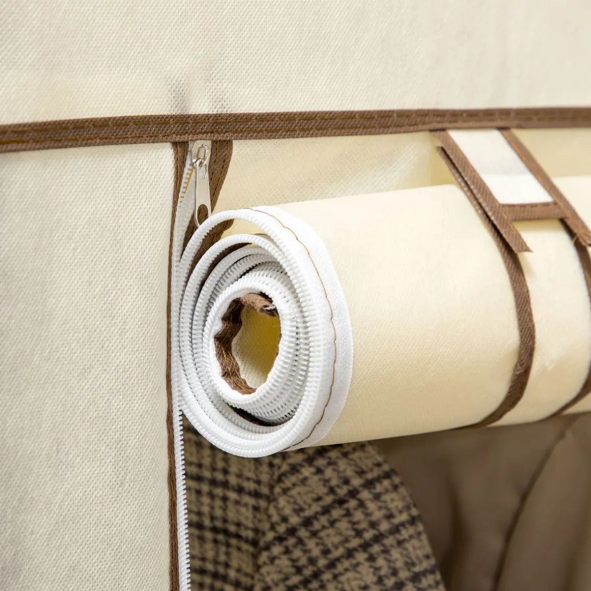 Armario de tela Tula Homcom plegable 6 estantes + 1 barra 162,5x103x43 cm