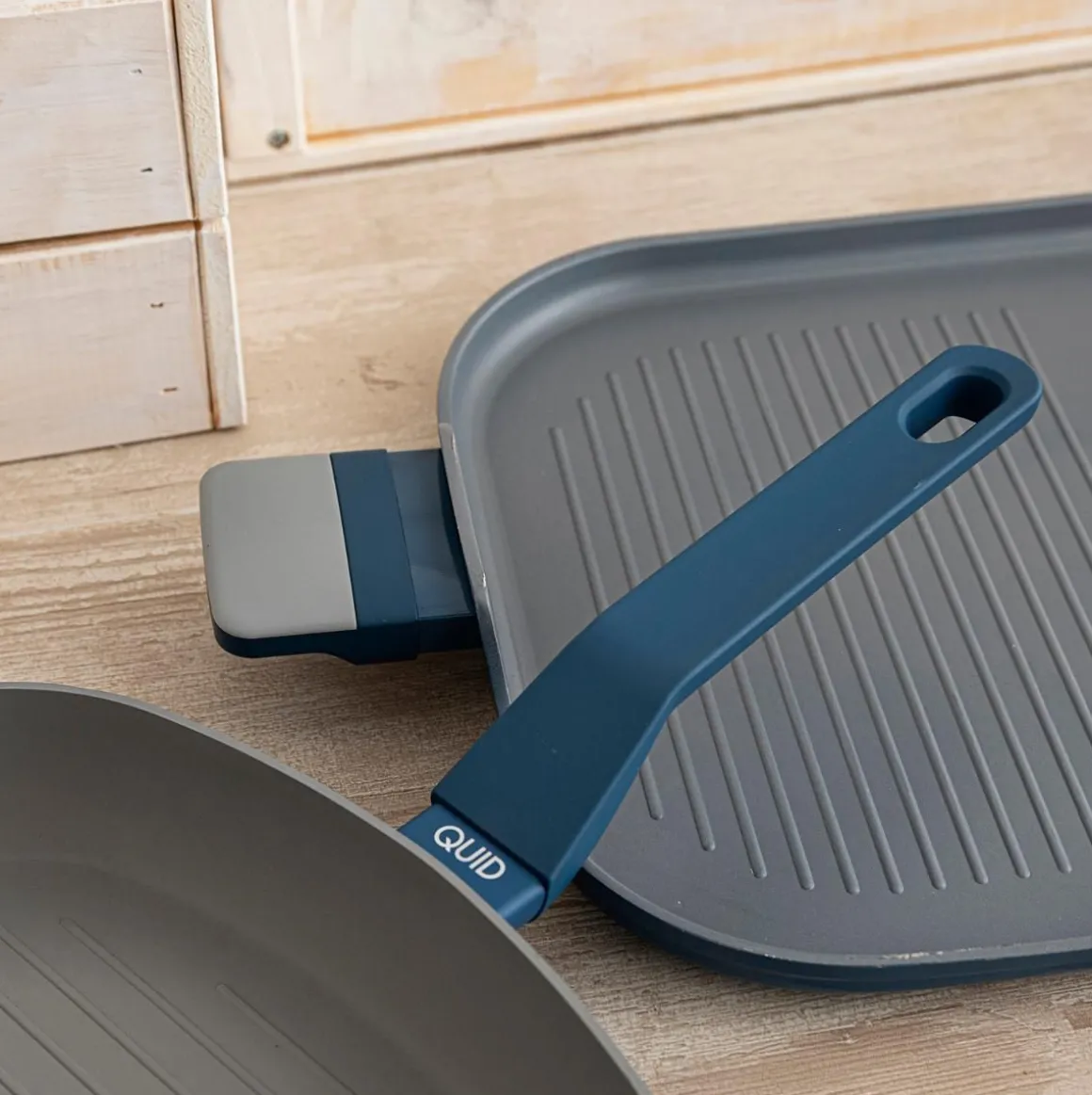 Asador Baltic Quid aluminio forjado gris 28x39 cm