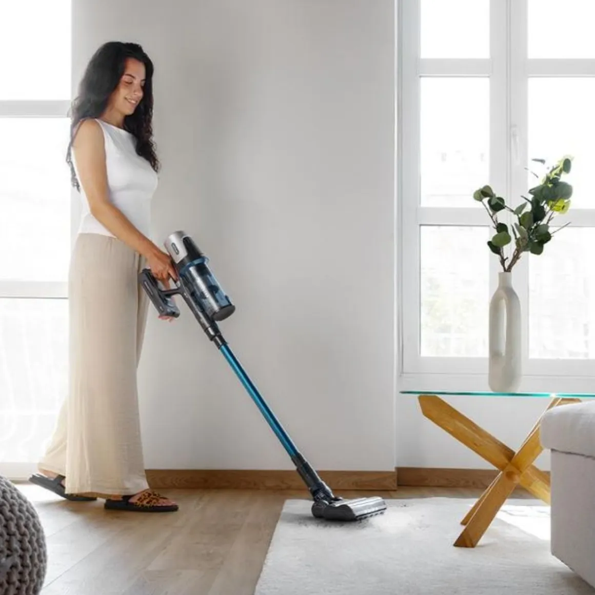 Aspirador escoba Cecotec Conga Rockstar RS50 400W cepillo XL 130 m² negro