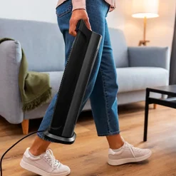 Calefactor cerámico Ready Warm 6800 Ceramic Sky Smart Cecotec 2000W oscilante con mando negro