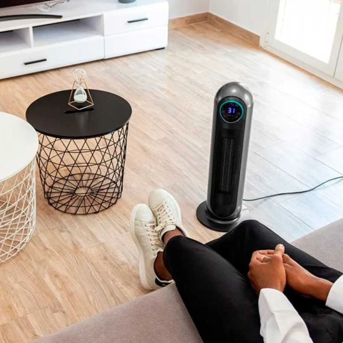 Calefactor cerámico Ready Warm 10150 Smart Ceramic Pro Cecotec 2200W pantalla LED con mando negro