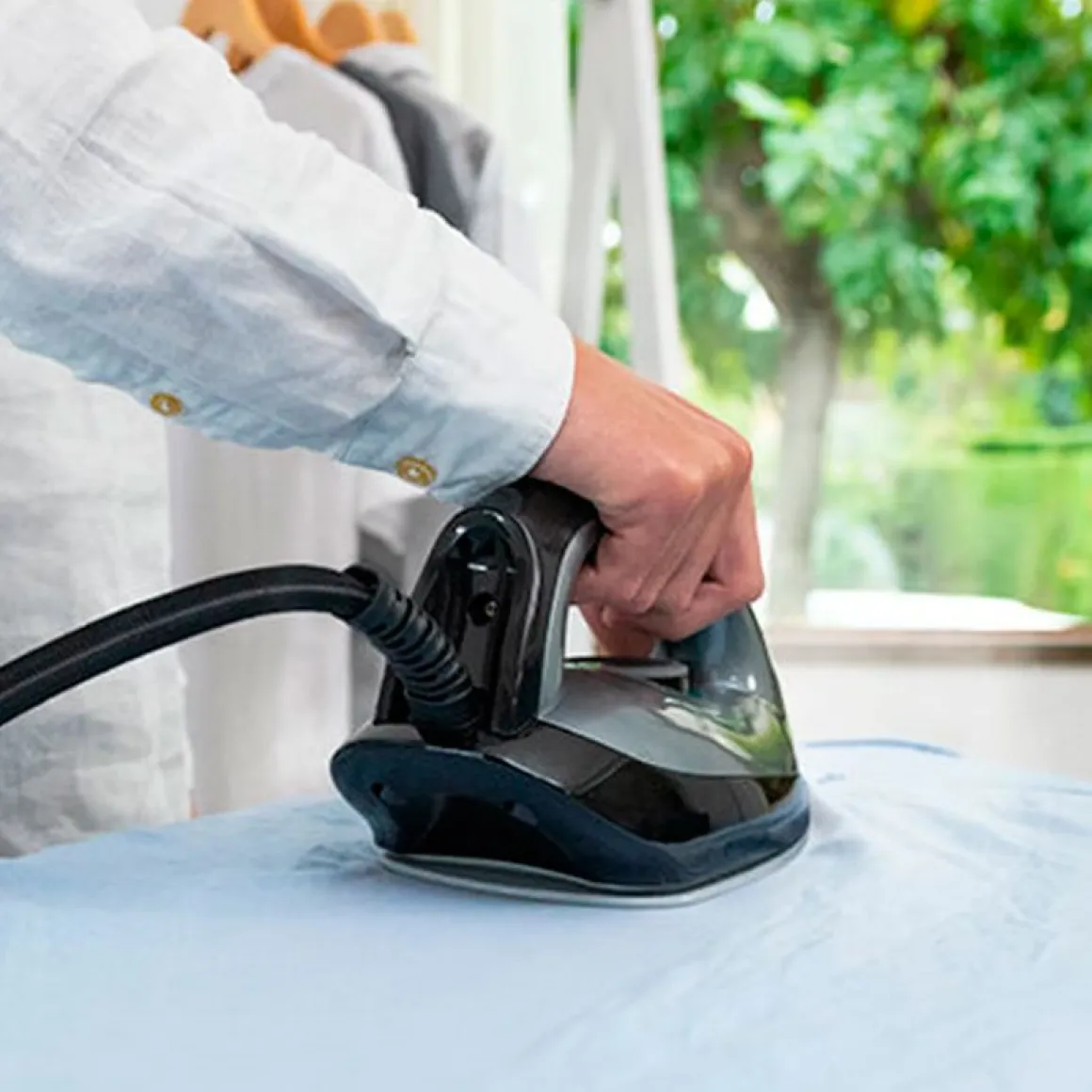Centro de planchado Fast&Furious 8040 Absolute Cecotec 2400W 480g/min 6 bares suela utradeslizante