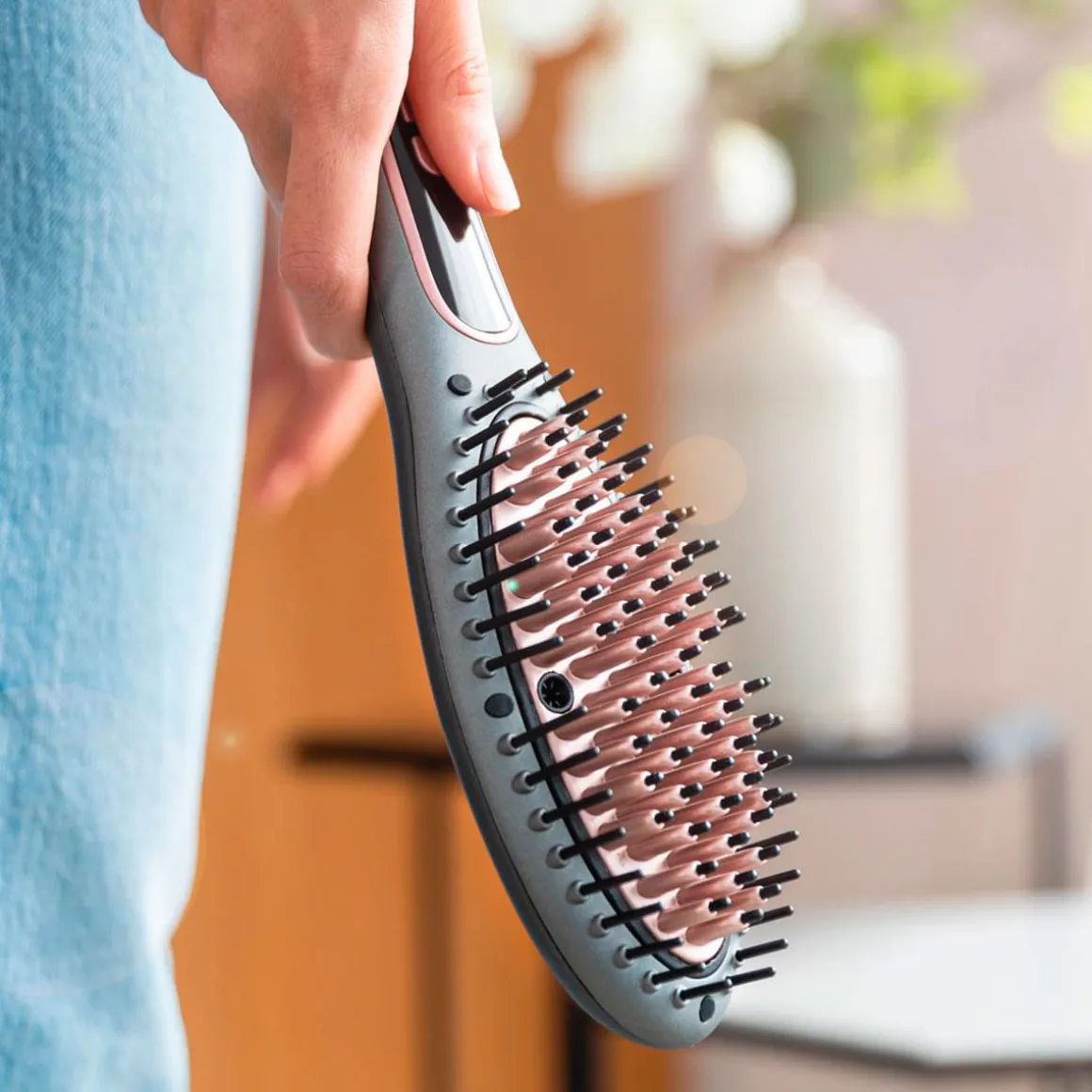Cepillo alisador Cecotec Bamba InstantCare Smooth Brush cerámica con extracto de aguacate plata