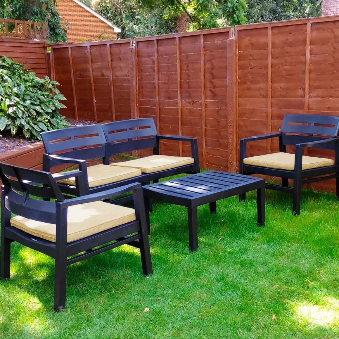 Conjunto de jardín Java resina con cojines