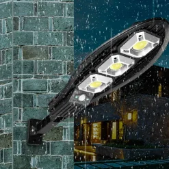 Farola solar LED encendido automático negro