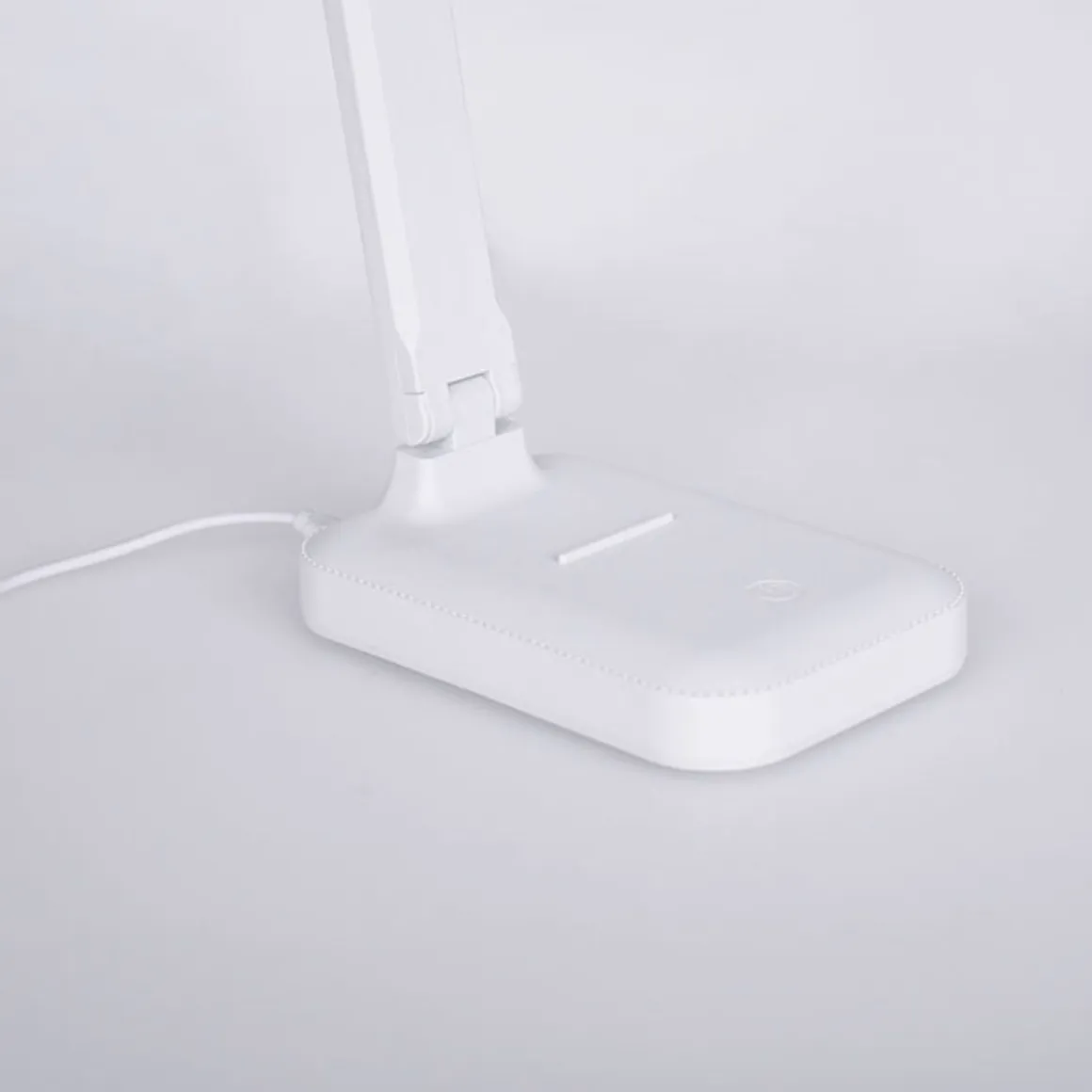 Flexo Winn Bel Air 5W luz LED 3 tonos 360 lm blanco