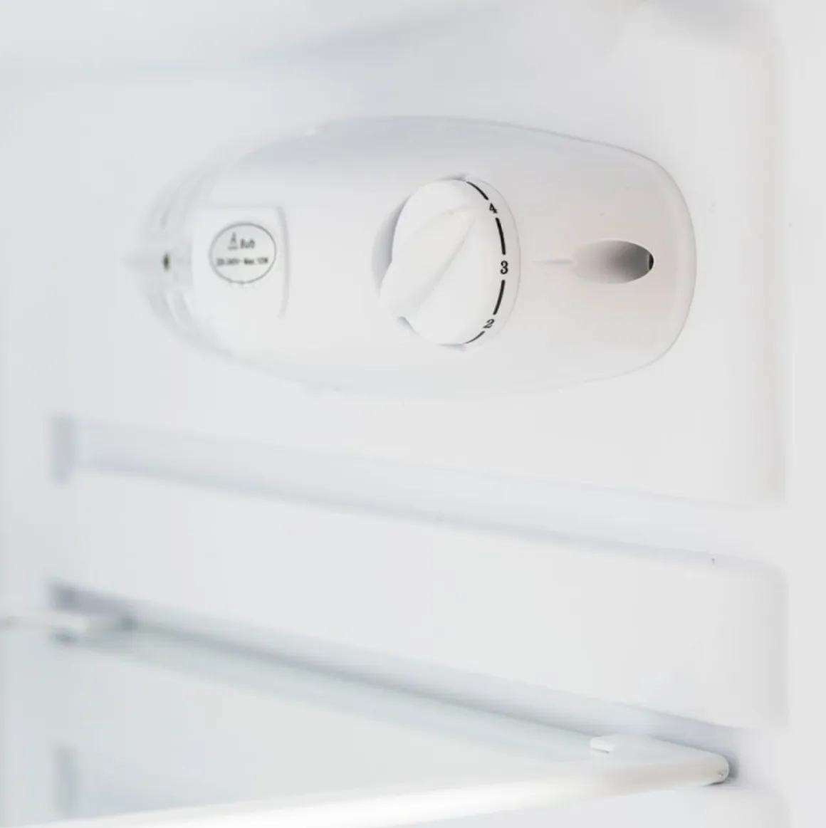 Frigorífico bajo Svan SR85501EC cíclico 102L E blanco 85 cm