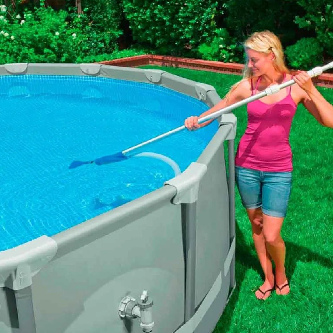 Kit de manteniemiento para piscina Deluxe Intex con mango telescópico