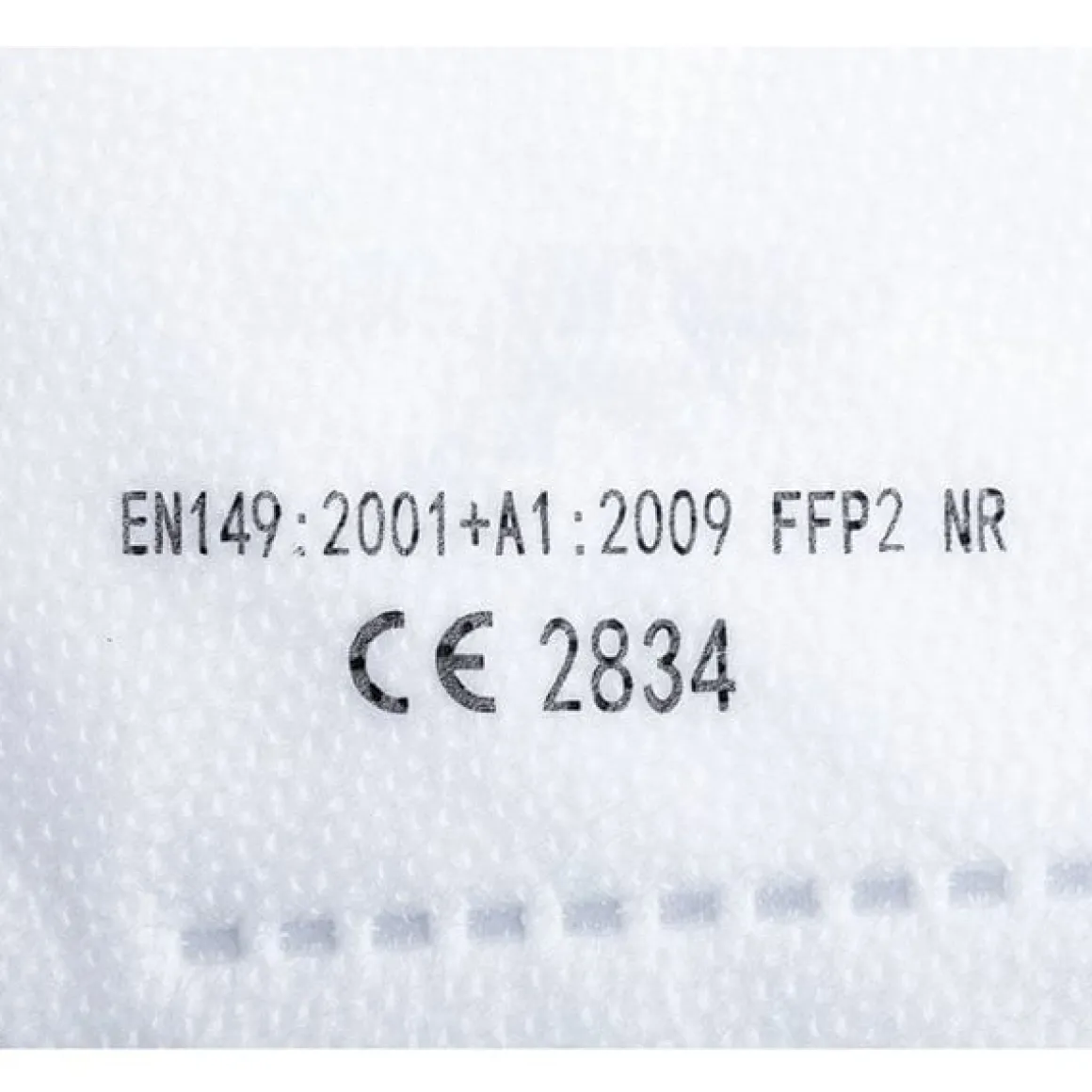 Mascarilla autofiltrante FFP2 + pieza de ajuste blanca