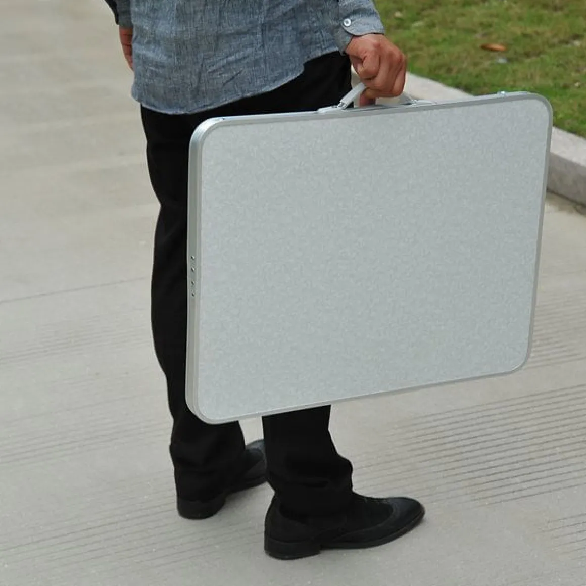 Mesa plegable Outsunny altura ajustable blanco 47,5-64x60x45 cm