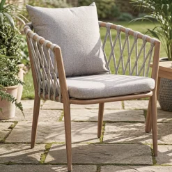 Pack de 4 sillones de exterior Rodas respaldo trenzado y cojines