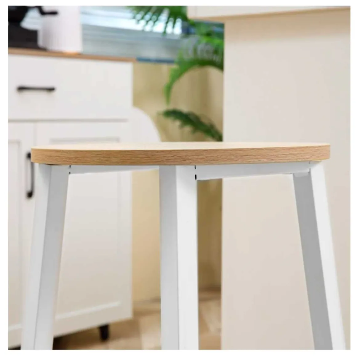 Pack de 2 taburetes altos de cocina Homcom blanco/natural 65x32,5x32,5 cm