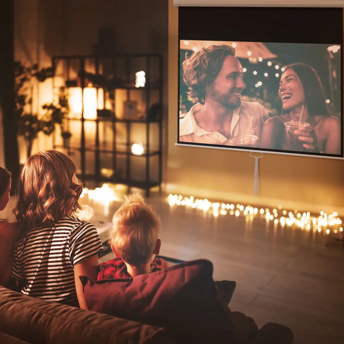 Pantalla de proyección Cinema Homcom 80'' altura ajustable blanco 150x187x8 cm