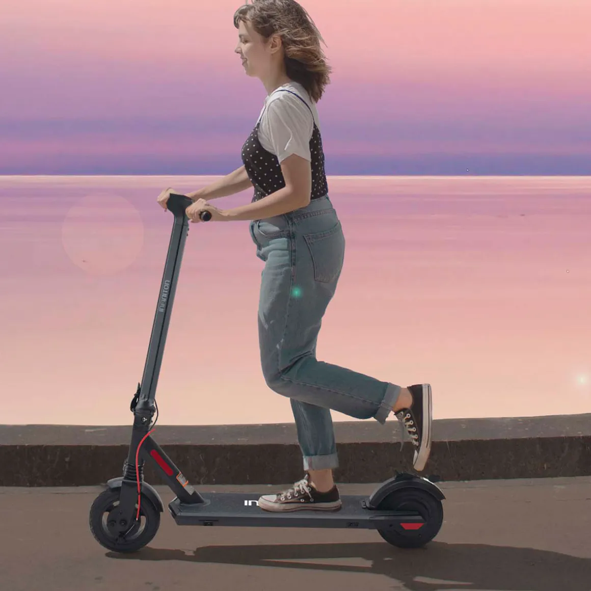 Patinete eléctrico BigCity Lite Black Infiniton 25km/h 350W autonomía 25km conexión App negro