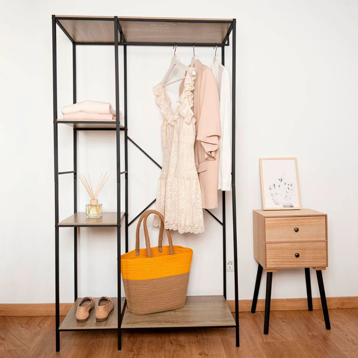 Perchero de pie MOA Vinthera diseño industrial negro 160 cm