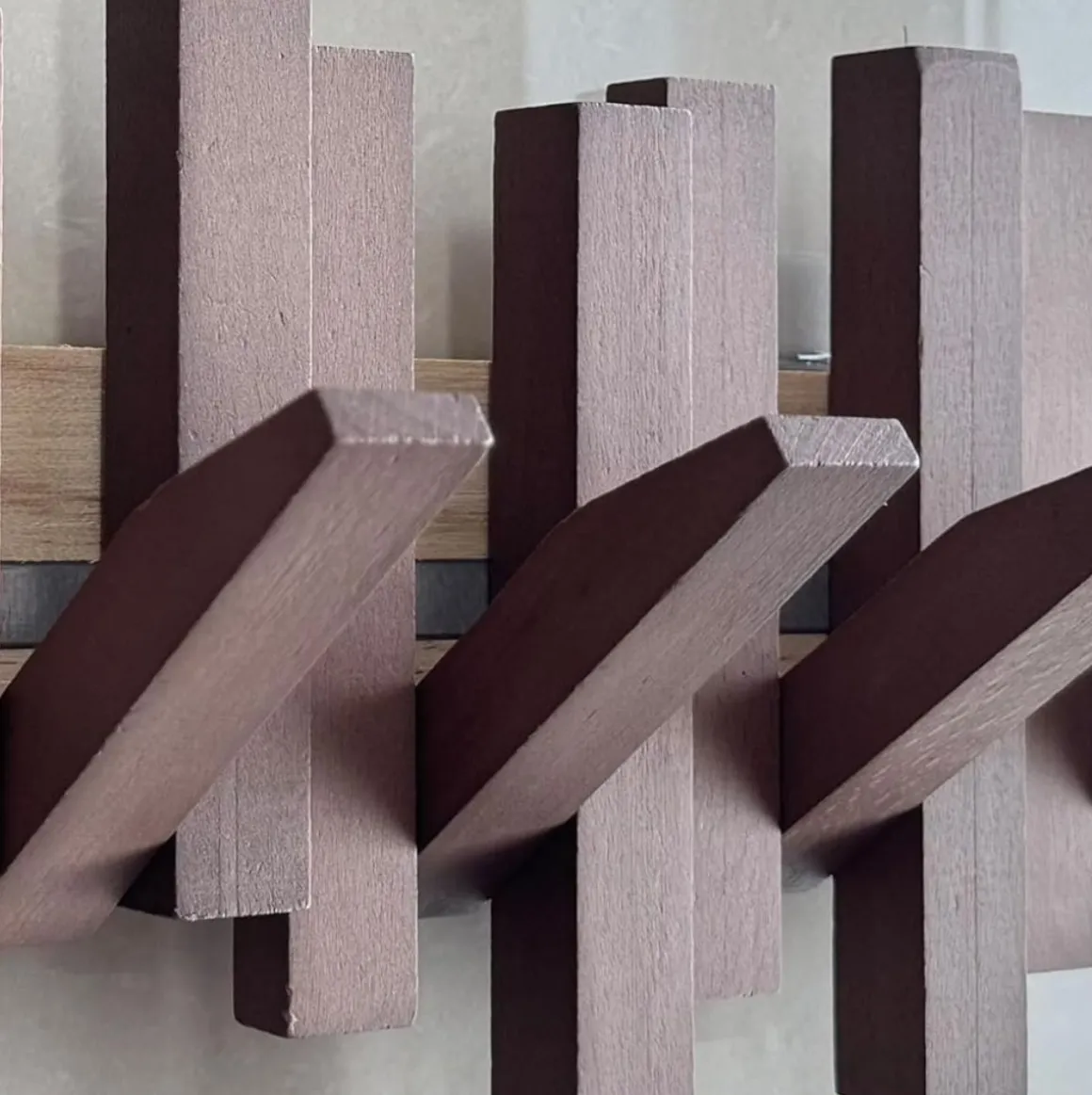 Perchero Nórdico 3 ganchos madera maciza 20x22,8x3,3 cm