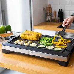 Plancha eléctrica Cecotec Tasty&Grill 2000 InoxStone 2000W negro/inox