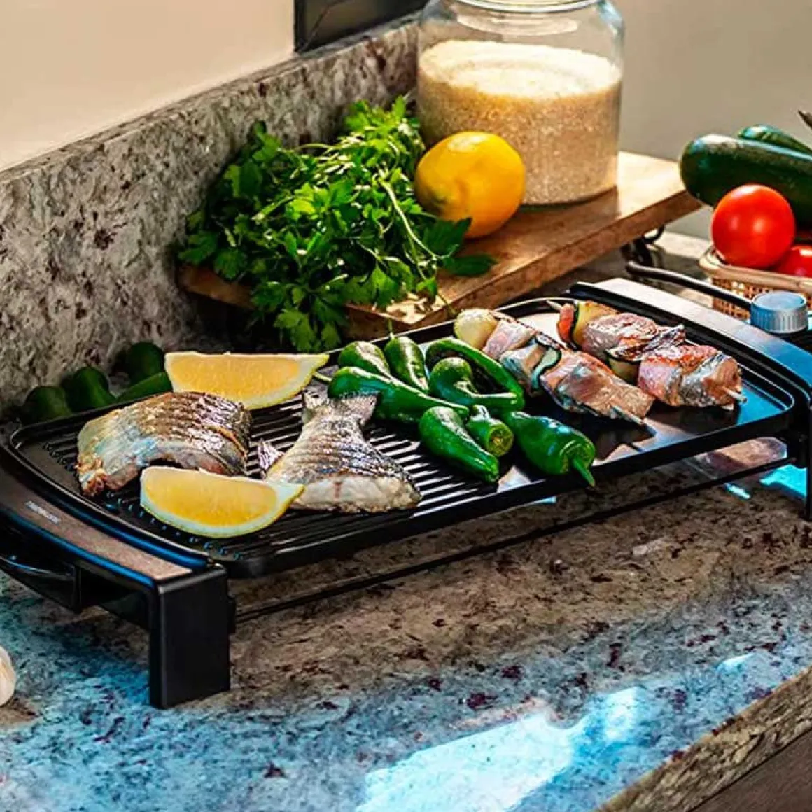 Plancha eléctrica Cecotec Tasty&Grill 2500 BlackWater MixGrill 2150W negro