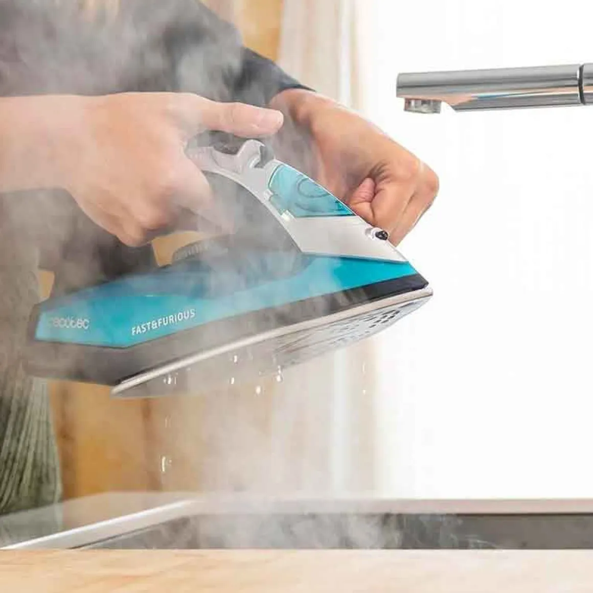 Plancha horizontal de vapor Cecotec Fast&Furious 5010 Vital 2600W negro/azul