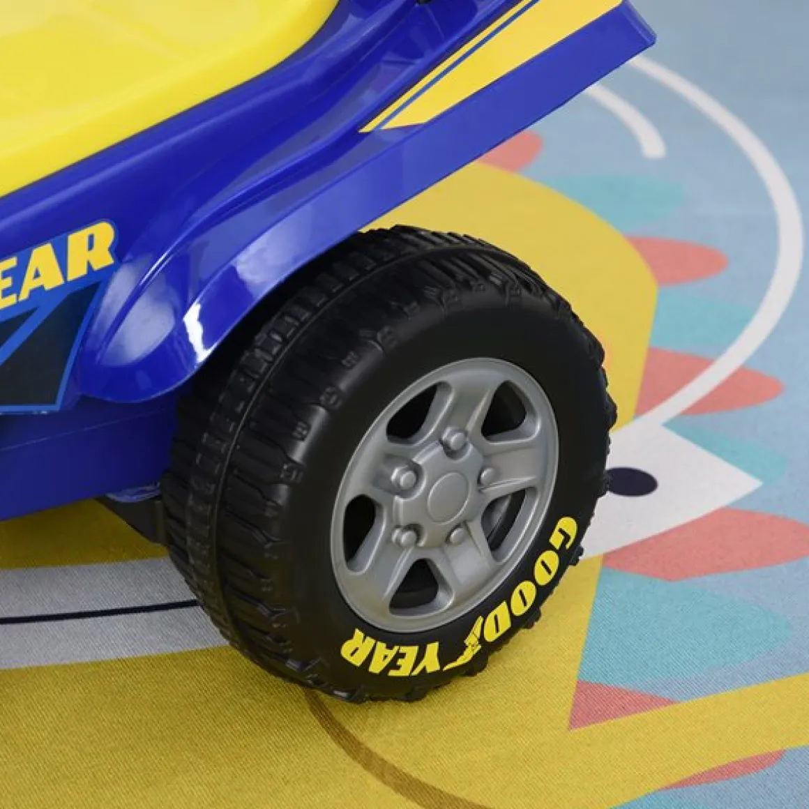 Quad Correpasillos Goodyear +12M amarillo/azul 42x38x60 cm