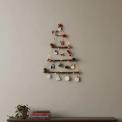 Árbol de navidad de pared con luces LED madera 67 cm
