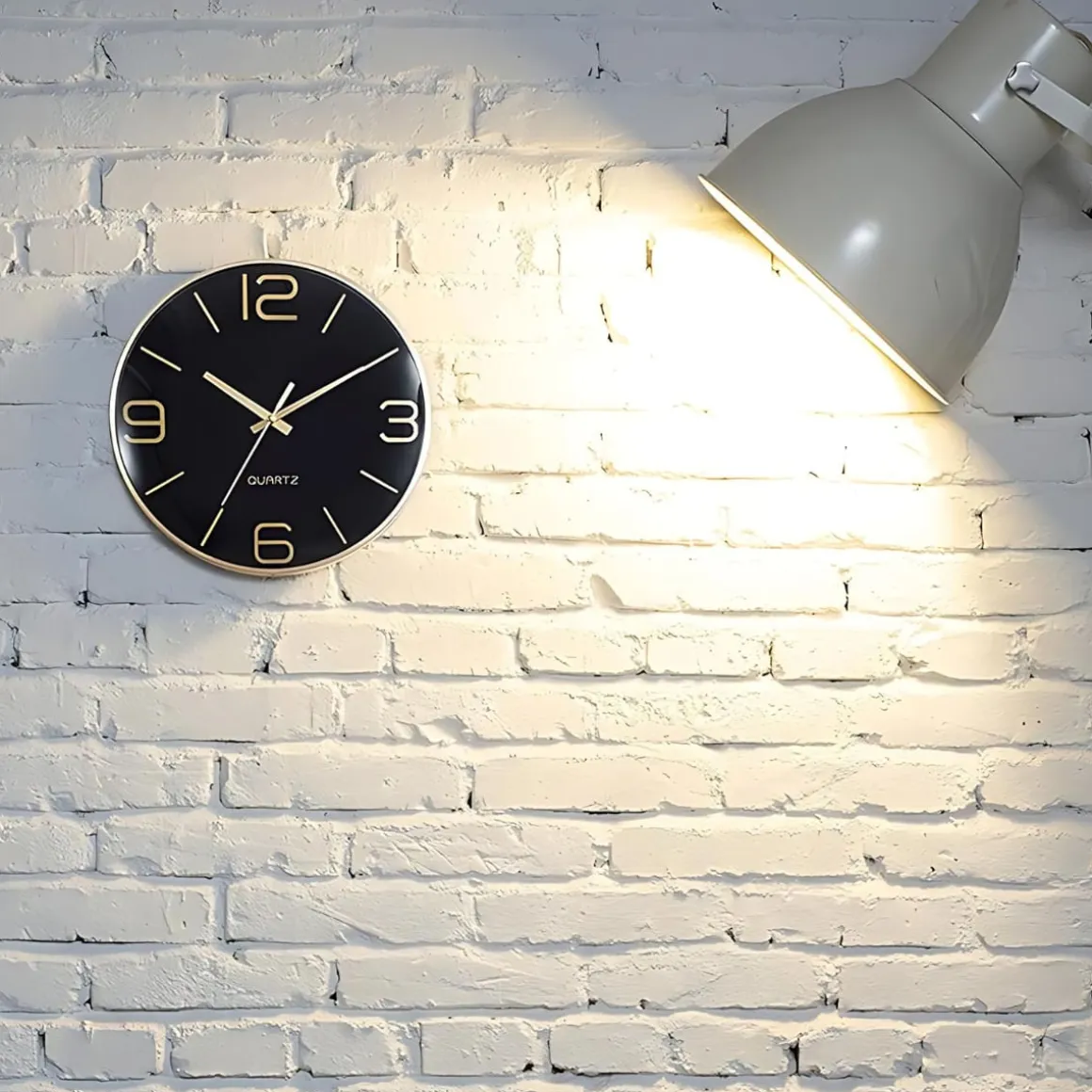 Reloj de pared Alu bulgy marco metálico 30 cm