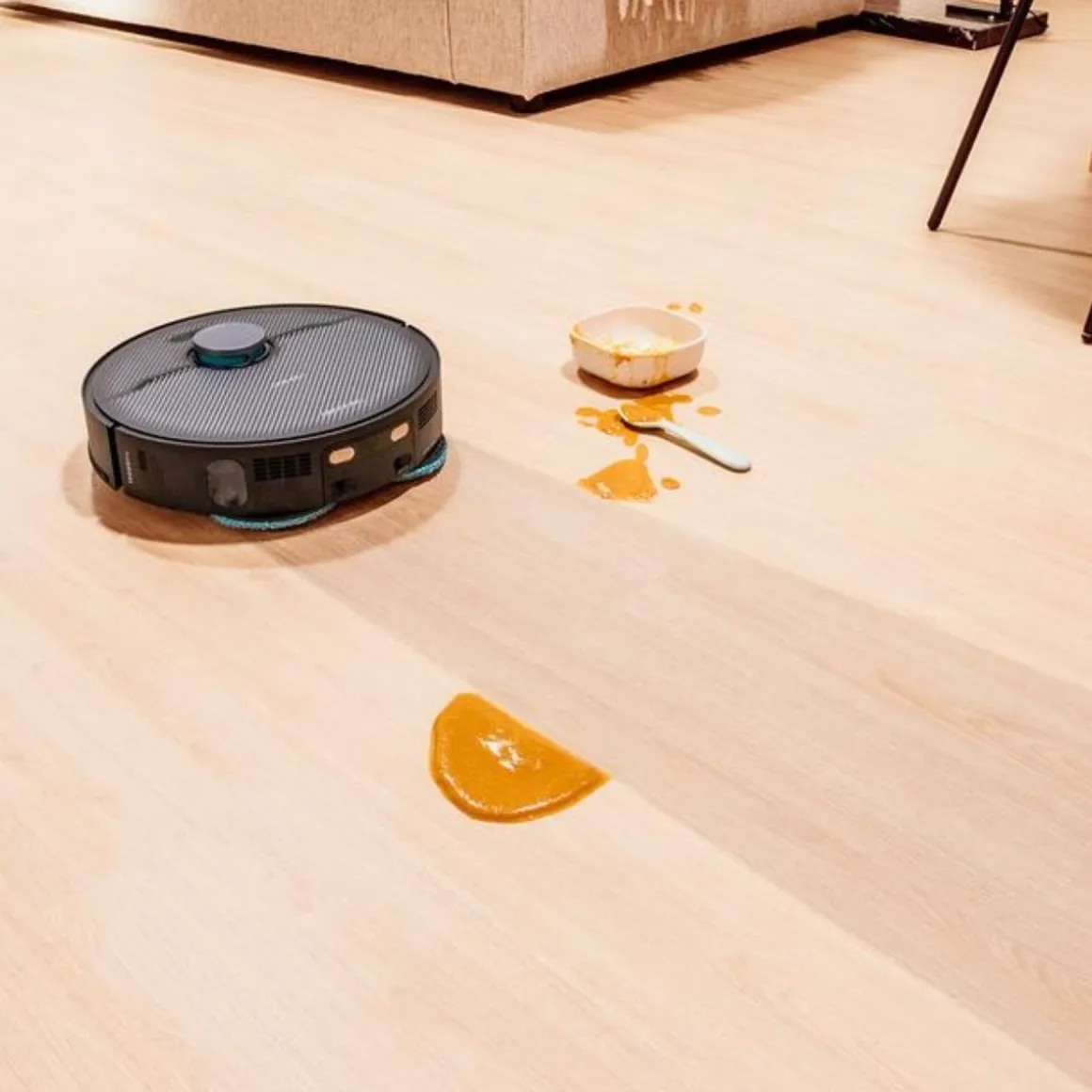 Robot aspirador Cecotec Conga X70 15000Pa 4 en 1 base autovaciado WiFi negro