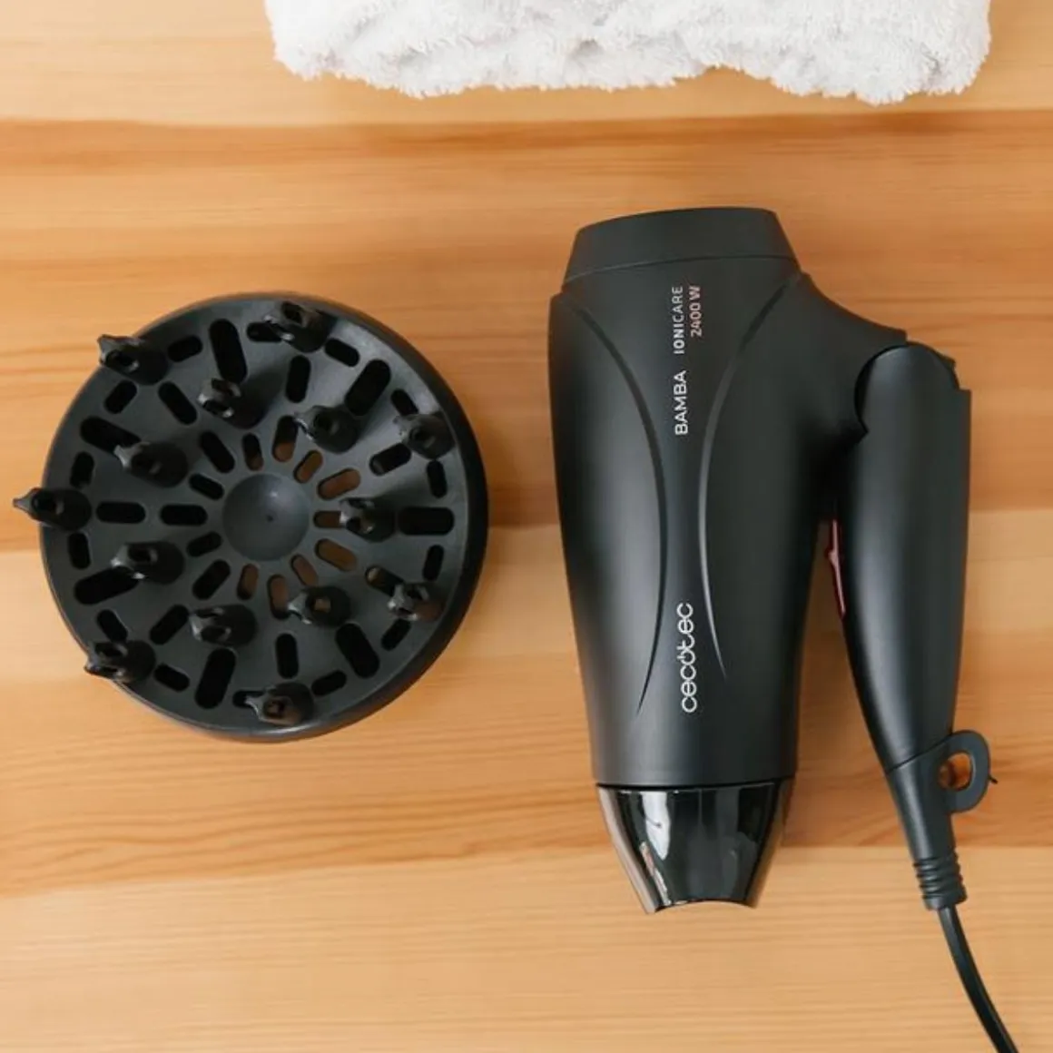 Secador de pelo Cecotec IoniCare 5450 Power&Go Pro Fire 2400W diseño plegable negro