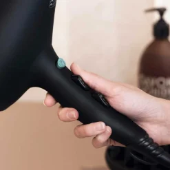 Secador de pelo Cecotec IoniCare 5350 PowerShine Ice 2600W tecnología Ion Real negro
