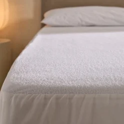 Set de protector de colchón y funda de almohada Rizo Luxury anti-ácaros y transpirable blanco