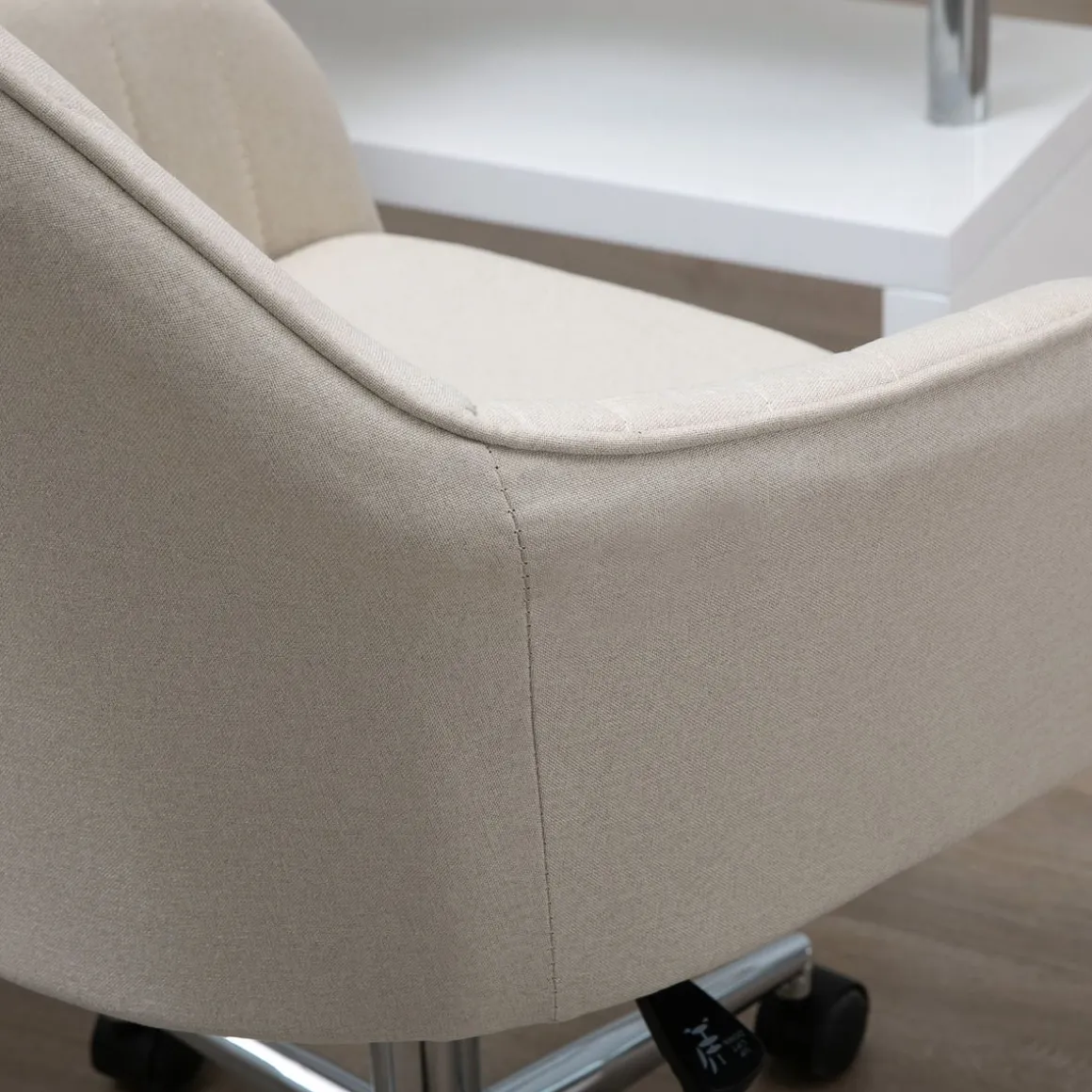 Silla de escritorio Serenique Vinsetto con reposabrazos beige 96x61x59 cm