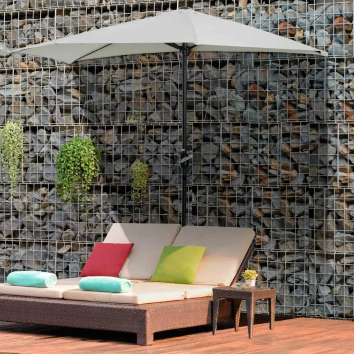 Sombrilla de jardín Outsunny con manivela semicircular crema 236x269x138 cm