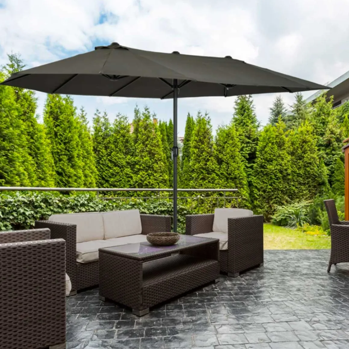 Sombrilla doble Outsunny con manivela y protección solar UV gris 238x455x265 cm