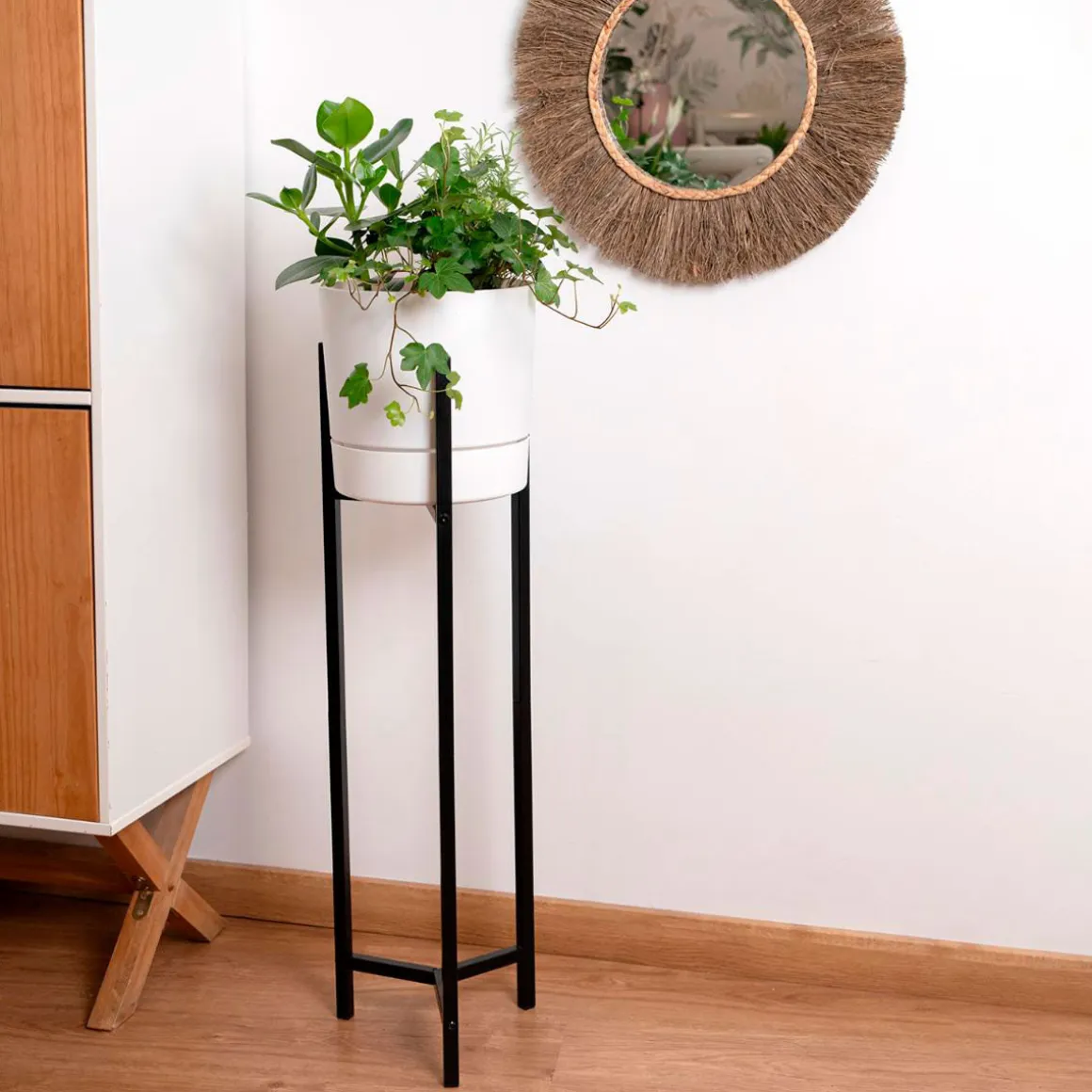 Soporte macetero MOA Vinthera diseño vertical negro 85x23x23 cm