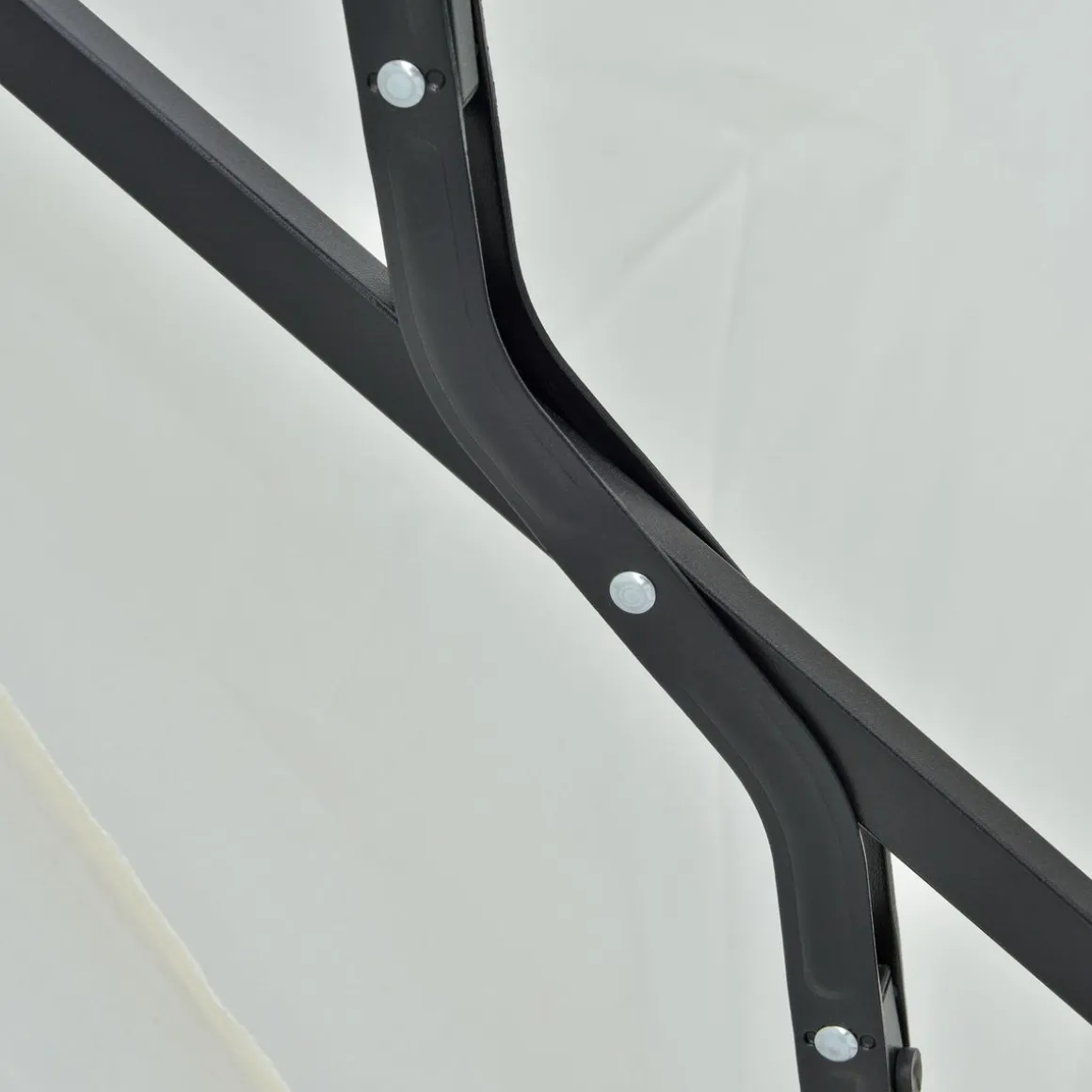 Toldo de pared Omaha semicircular con manivela + base cruzada crema 240x200x190 cm