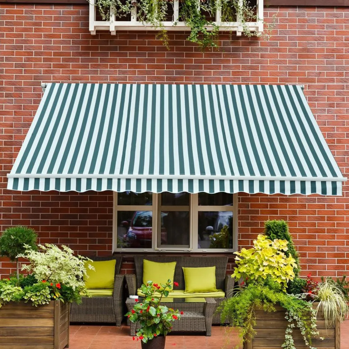 Toldo manual Outsunny con manivela ángulo ajustable verde/blanco 160x295x0-250 cm
