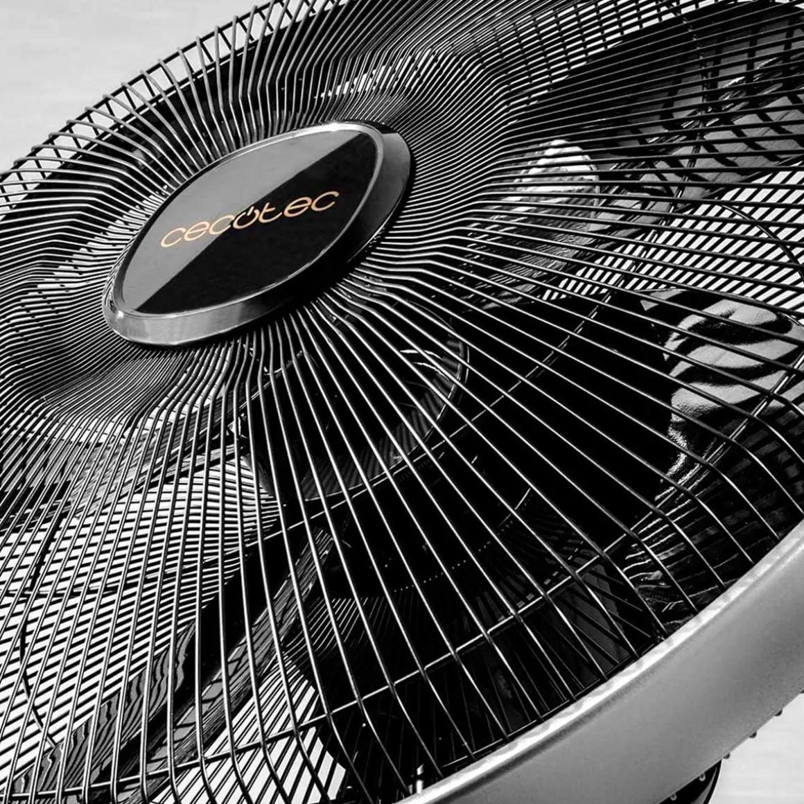 Ventilador de pie Cecotec EnergySilence 1020 ExtremeConnected 60W 10 aspas negro
