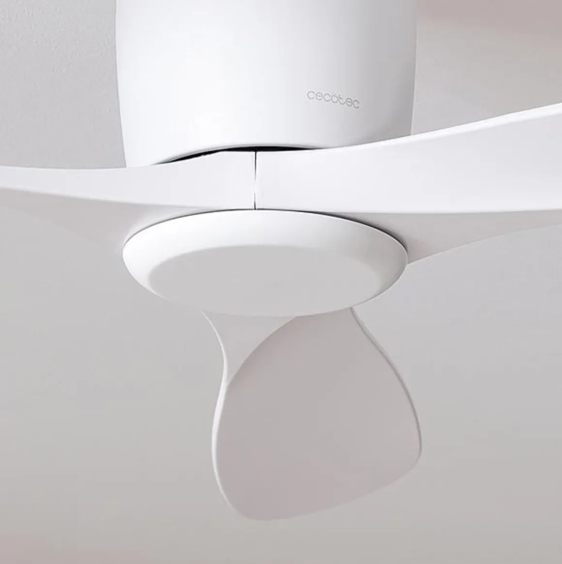 Ventilador de techo Cecotec EnergySilence Aero 5400 40W 6 velocidades blanco Ø132 cm