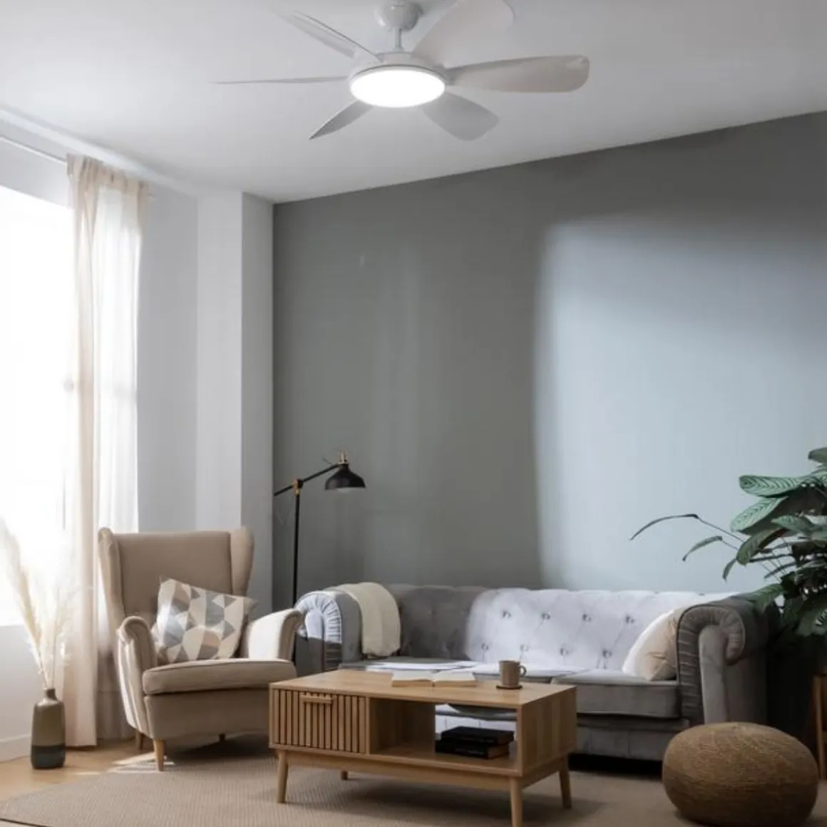 Ventilador de techo EnergySilence Aero 5200 55W 6 aspas con mando a distancia Ø132 cm