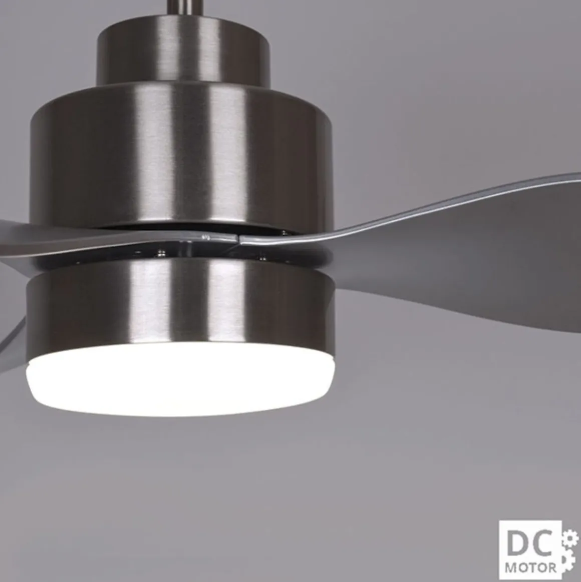 Ventilador de techo Poniente Lumit 16W 3 aspas luz LED níquel Ø116 cm