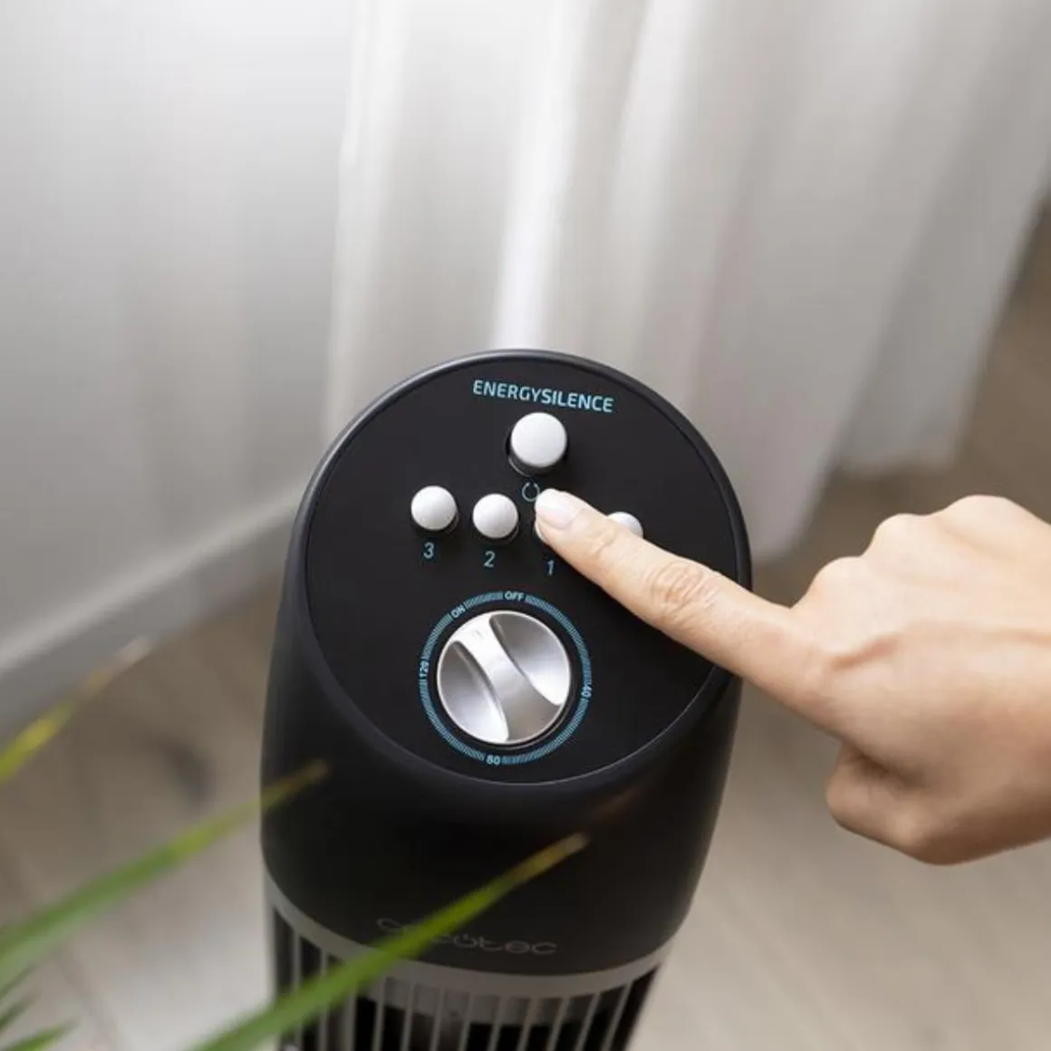Ventilador de torre Cecotec EnergySilence 850 Skyline 45W 3 velocidades negro/blanco