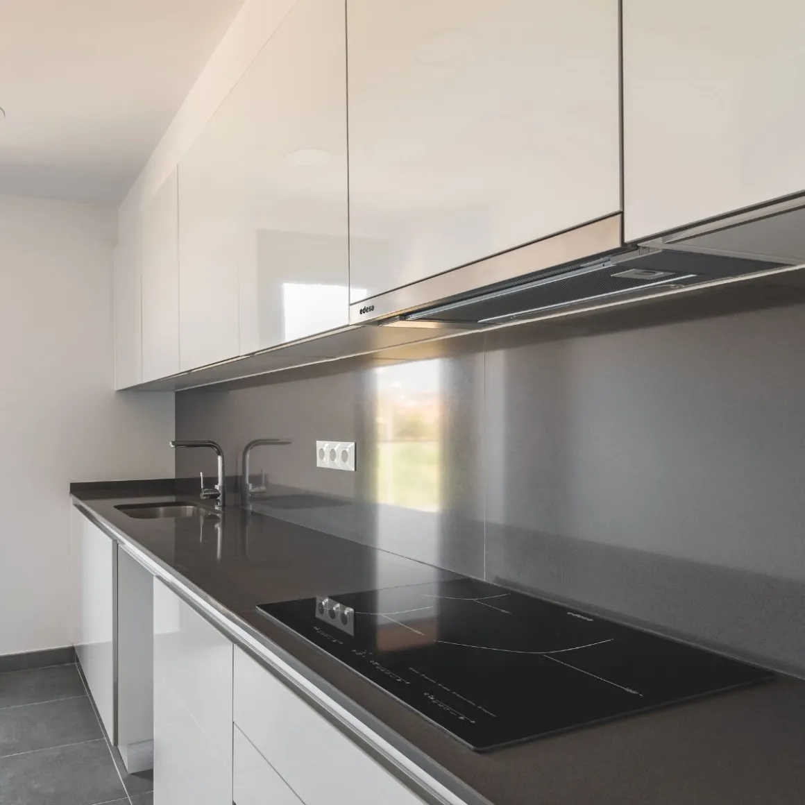 Vitrocerámica Edesa EIM6330 B/A 7000W 3 fuegos 9 potencias negro 59 cm